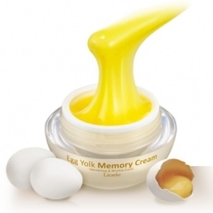 Kem trứng gà dưỡng trắng chống nhăn Lioele Egg Yolk Memory Cream