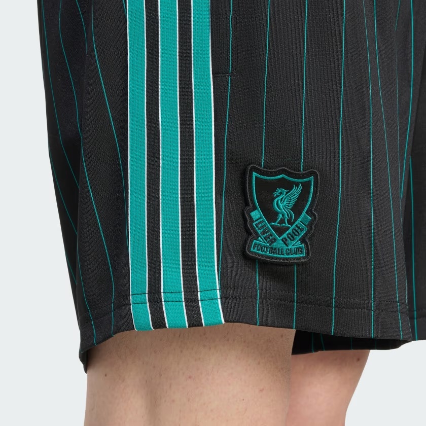 Quần short bóng đá adidas Liverpool FC Terrace Icons Nam - JW8005