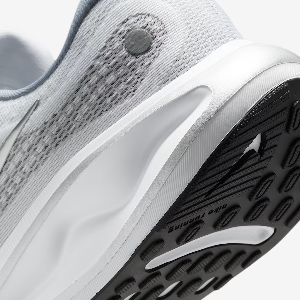 Giày chạy bộ Nike Journey Run Nam FN0228-104