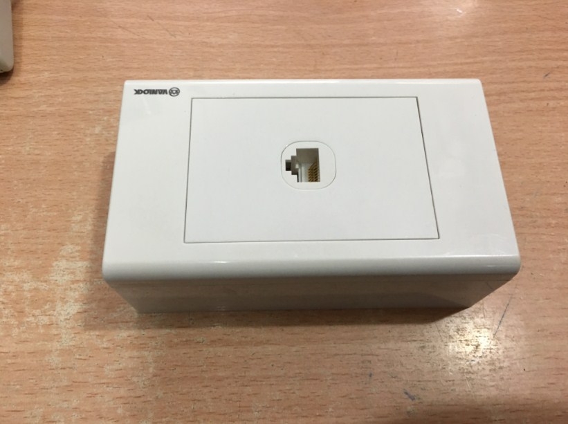 Mặt Chữ Nhật 1 Cổng Sino Vanlock 1 Port Size 120 x 70mm