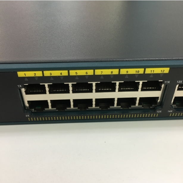 Switch Cisco WS-C2960-24TC-L Cisco Catalyst 2960 Plus 24 Port 10/100 + 2T/SFP LAN Base