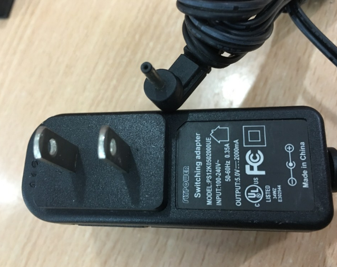 Adapter Original FLYPOWER PS12K0502000UE 5V 2A 10W For TABLET Android Tablet Switching Connector Size 3.5mm x 1.35mm