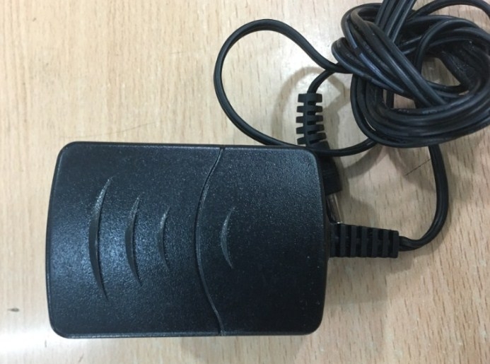 Adapter ORIGINAL Ater SW013UF-0500300US 5V 3A For DATA VGA, HDMI, Camera IP wireless Connector Size 5.5mm x 2.1mm