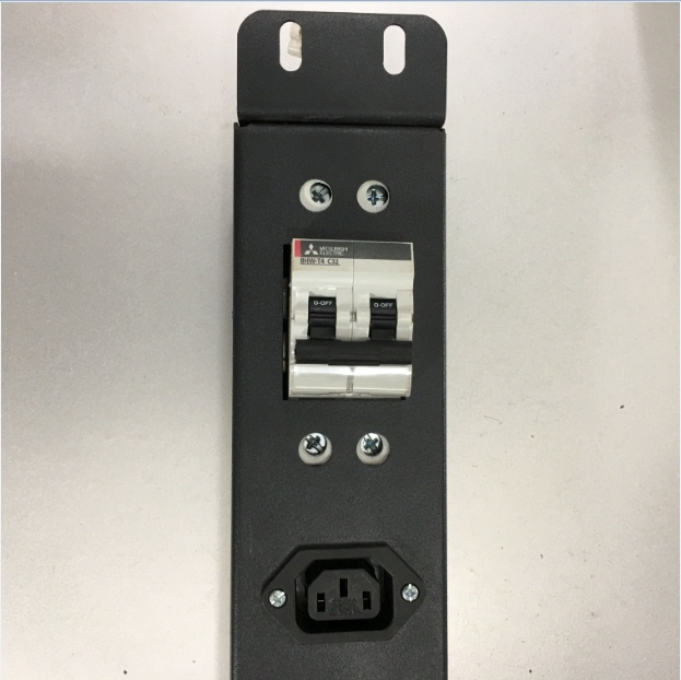Thanh Nguồn PDU 1U Rack 19 6 Way IEC C13 Outlet Có MCB Công Suất Max 20A Australia & China Plug Power Cord 3x1.5mm² Length 2.5M