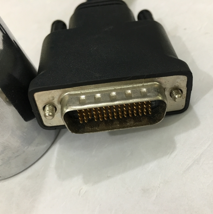 Cáp Chuyển Đổi Tín Hiệu Dell DMS-59 Pin To Dual VGA Molex Video Y Splitter Cables H9361 BIZ Length 21Cm