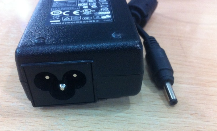 Adapter 12V 2.5A 30W HP-OD030D13 Connector Size 3.5mm x 1.35mm