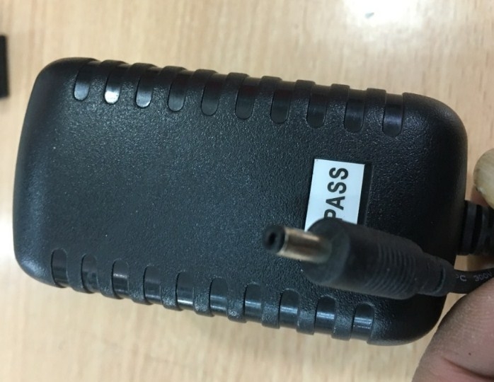 Adapter Original SD24050300 5V 3A For KVM SWITCH ATEN CS1308- AI-E 8 Connector Size 4.0mm x 1.7mm