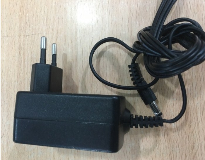 Adapter ORIGINAL Ater SW013UF-0500300US 5V 3A For DATA VGA, HDMI, Camera IP wireless Connector Size 5.5mm x 2.1mm