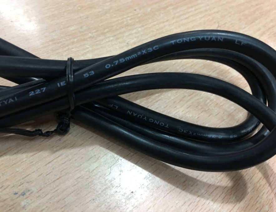 Dây Nguồn  Volex M744 V1625 NEMA 5-15P to C13 AC Power Cord 7A 125V 3X0.75mm Length 2M