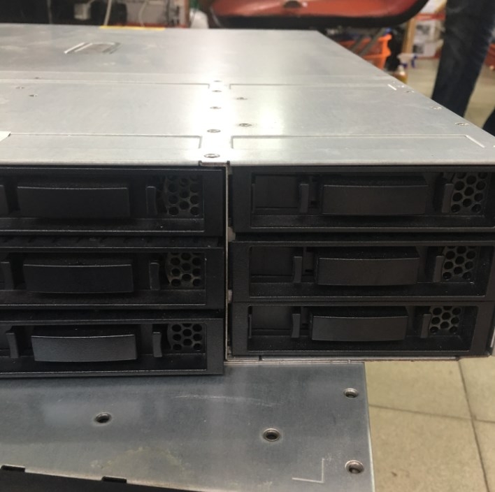 HP 418408-B21 MSA60 StorageWorks 12-Slot LFF SATA/SAS Disk Enclosure Hàng Đã Qua Sử Dụng