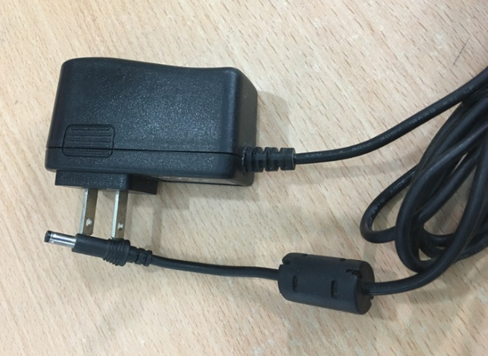 Adapter 5V 2A 10W LEI MU12-2050200-A1 Connector Size 4.0mm x 1.7mm