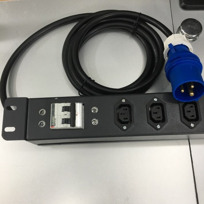 Thanh Nguồn PDU 1U Rack 19 6 Way IEC C19 Outlet Có MCB BHW-T4 C32 MITSUBISHI Công Suất Max 16A 250V to IP44 IEC309-2 Plug Power Cord 3x2.5mm Length 3M