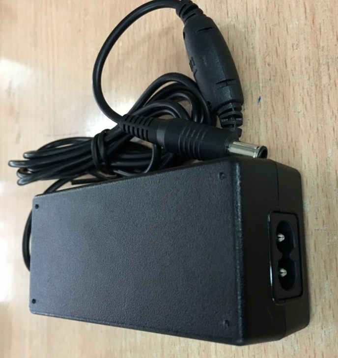 Chuyển Nguồn Màn Hình Cong Samsung LC24F390FHEXXV Curve - LED - 23.5 Inch Adapter Original Samsung A2514_KSM 14V 1.786A 25W Connector Size 6.5mm x 4.4mm