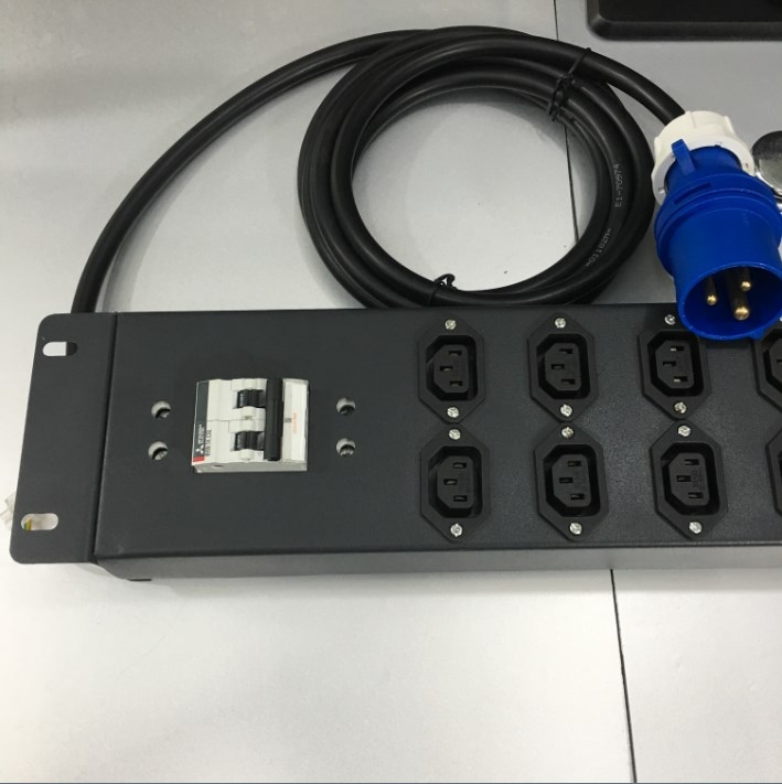 Thanh Nguồn PDU 2U Rack 19 12 Way IEC C13 Outlet Có MCB BHW-T4 C32 MITSUBISHI Công Suất Max 16A 250V to IP44 IEC309-2 Plug Power Cord 3x2.5mm Length 3M