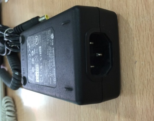 Adapter Monitors LG Original DSA-0421S-12 1 12V 3.5A 42W Connector Size 6.5mm x 4.4mm
