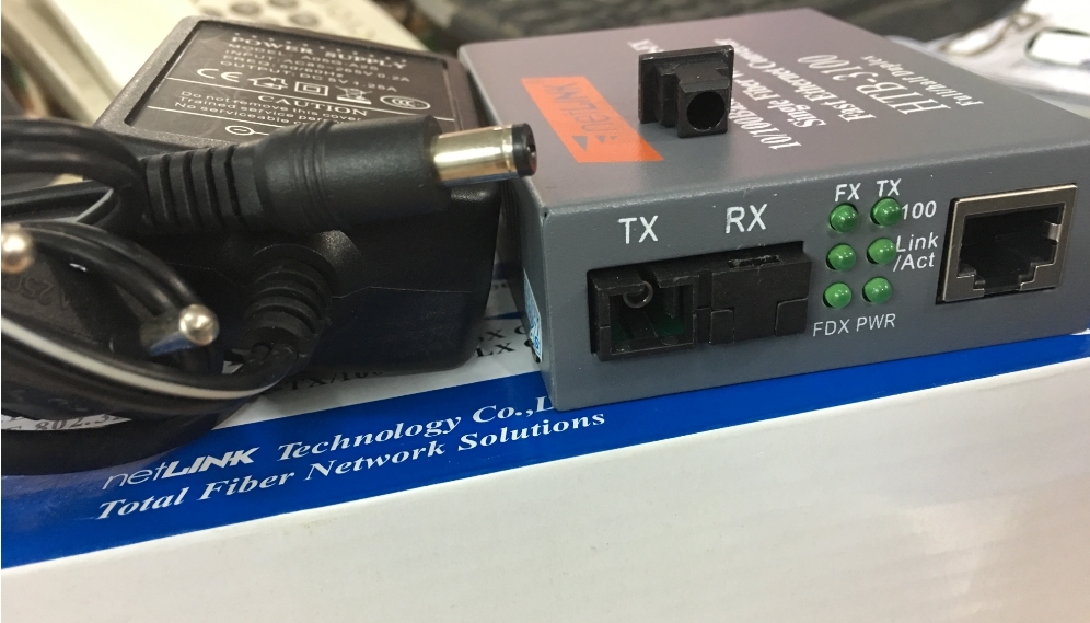 Bộ Chuyển đổi Quang Điện NetLink HTB-3100A/B Media Converter 10/100 Mbps to WDM 100FX Single-Mode 25 Km SC (2 Unit/PAIR)