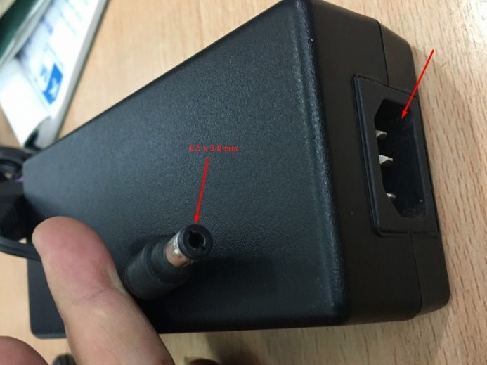 Adapter ScanJet HP 32V 1560mA For ScanJet 7800 L1983A Connector Size 6.5mm x 3.0mm