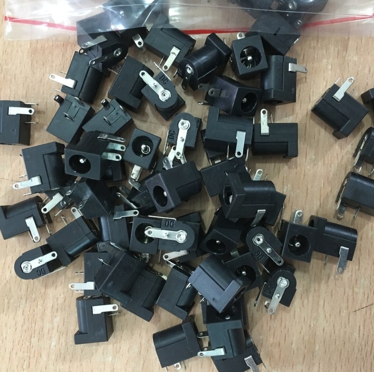 Rắc Hàn Nguồn DC Power Jack Connector Rated Max 5A Connector Size 5.5mm x 2.1mm & 2.5mm