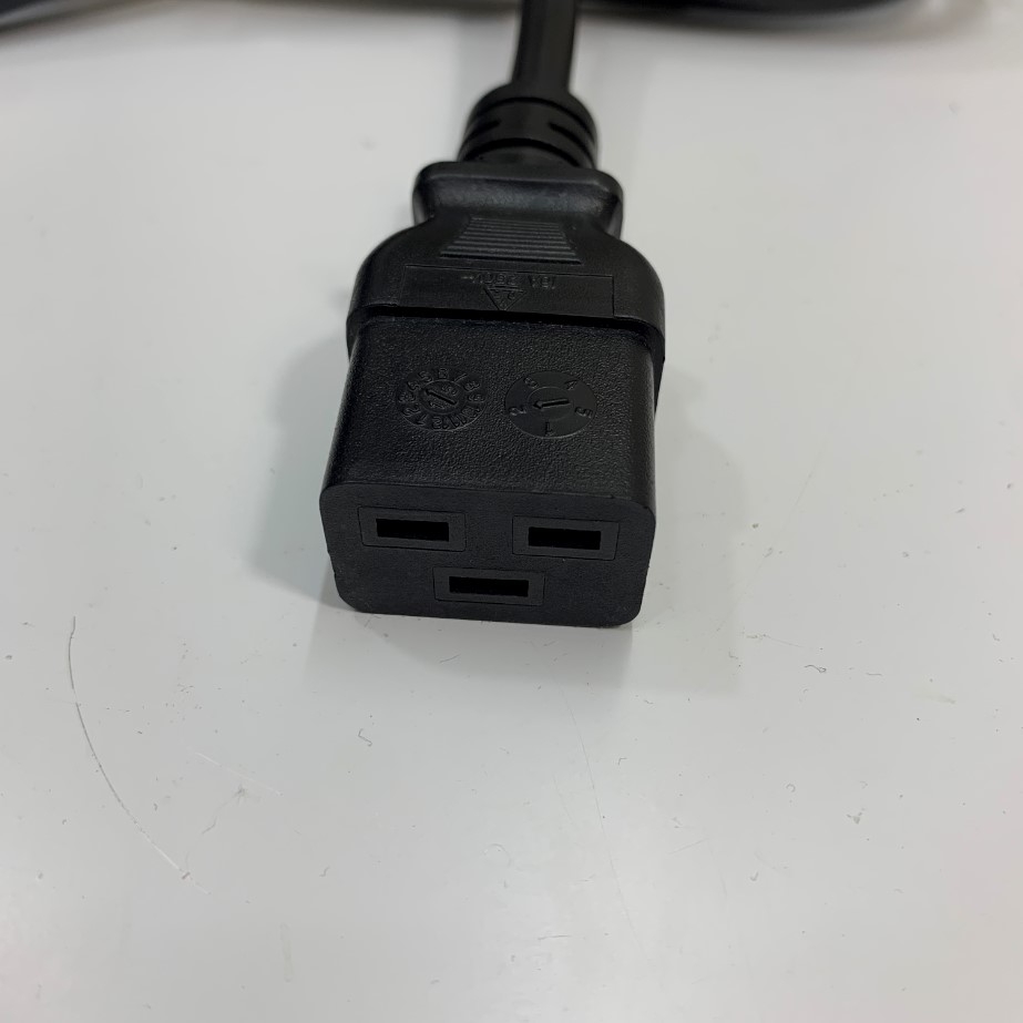 Dây Nguồn WELL SHIN WS-197-1-P2 WS-002F 3-Pin Circular Server IEC 309 2P+E IP 44 Commando IEC320 to C19 16A 250V 3x1.5mm² Length 2.5M