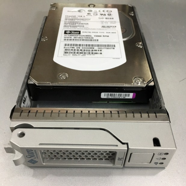 Ổ Cứng Máy Chủ Sun ST330055FSUN300G 300GB 3.5-inch 15000 RPM Fibre Channel 4.0Gbps Hard Drive