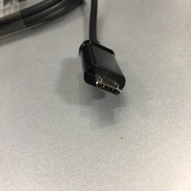 Cáp Điều Khiển Console Switch ARUBA HPE HPE - JY728A - AP-CBL-SERU Console Micro USB to RS232 DB9 Female 1.4M