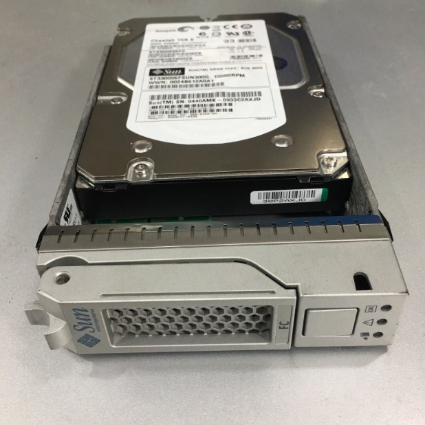 Ổ Cứng Máy Chủ Sun ST330056FSUN300G - Sun 300GB 15000RPM Fibre Channel 4GB/s 16MB Cache 3.5-inch Hard Drive for Sun StorEdge 3510