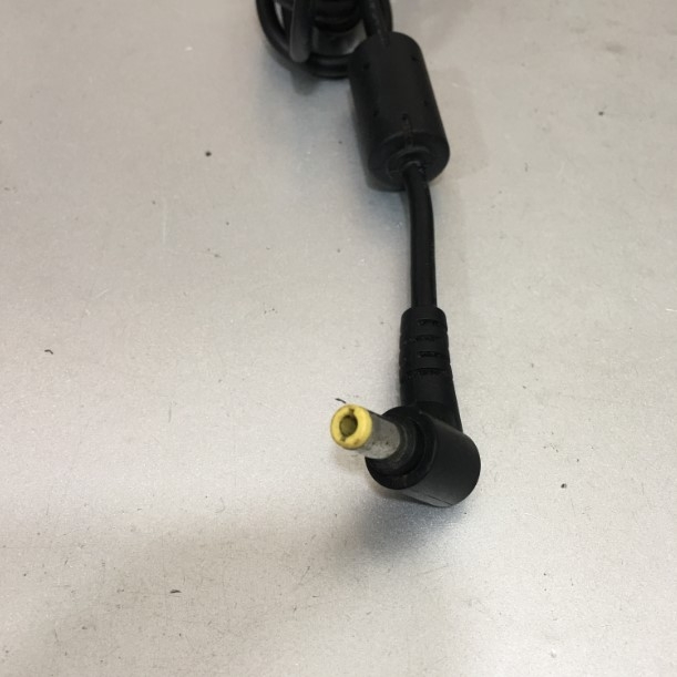 Dây Đấu Mạch Nguồn DC Power Cable Vuông Góc Dài 1.5M Connector Adapter Charger Cord Connector Size 5.5mm x 2.5mm