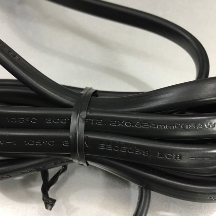 Dây Nguồn Hai Chân Dẹt LCH-048 AC Power Cord NEMA 1-15P to IEC 60320 C7 18 AWG 2C 10A 250V 2x0.824mm² Black 6 ft