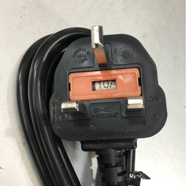 Dây Nguồn Chữ L Vuông Góc 90 Độ UK Chuẩn 3 Chấu Có Cầu Chì I-SHENG SP-62 IS-15 AC Power Cord BS1363 to C13 Right Angle 10A 250V 3x0.75mm² 1.5M For Máy Pha Mầu Sơn CPS Color COROB D200 D300 D4100 D600 D700 D800TX