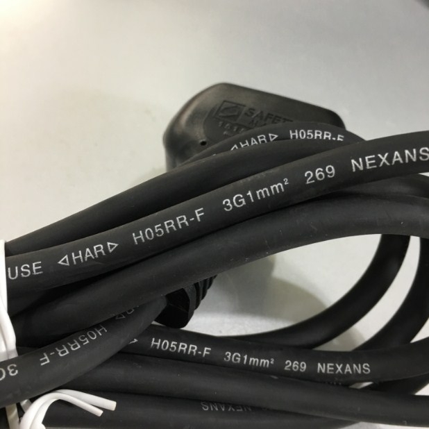 Dây Nguồn Chính Hãng Cisco UK Plug BS 1363 to IEC320 C15 10A 250V 3x1.0mm² For Cisco 3560X 3750X Port Gigabit Ethernet Network Length 2.5M