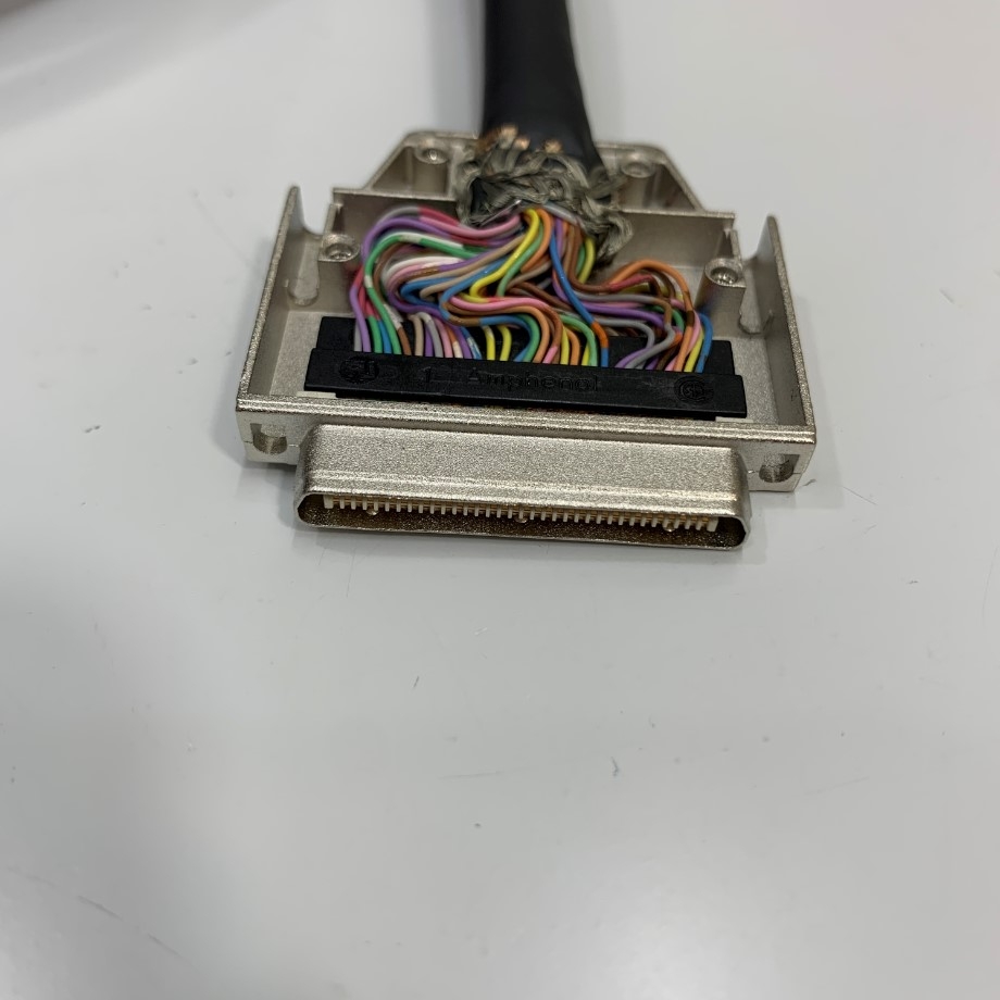 Đầu Rắc Amphenol VHDCI 68 Pin Male Connector Metal With Screw