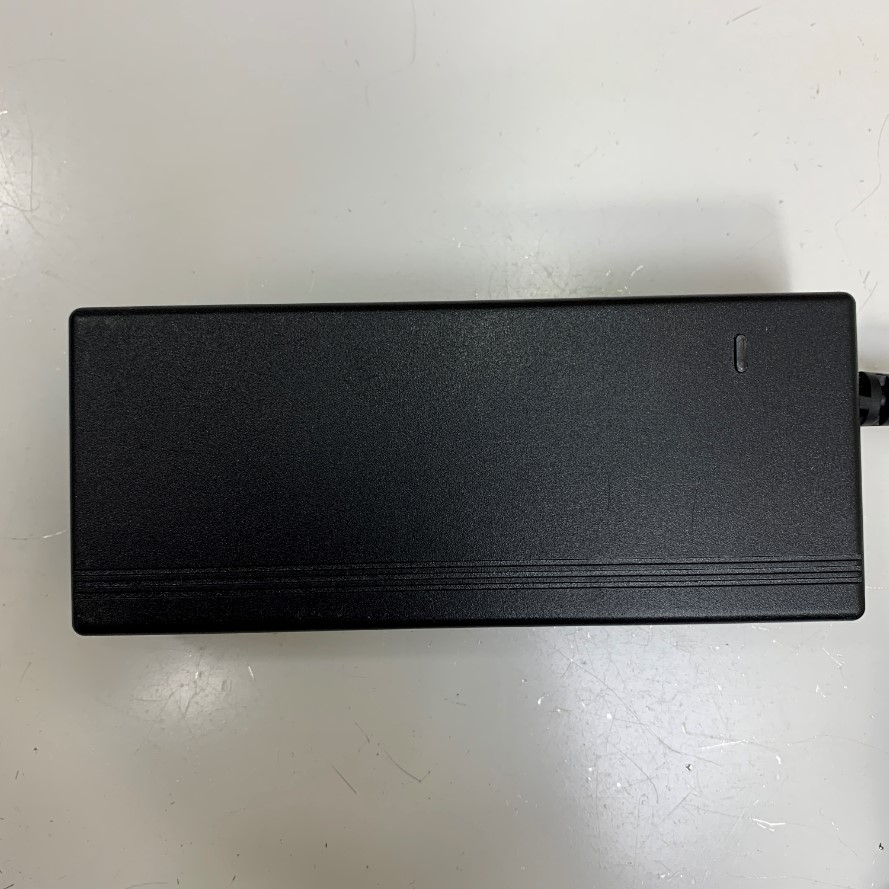 Adapter 12V 7.5A 90W 2AAL090F CWT Channel Well Technology Connector Tip Size 5.5mm x 2.5mm