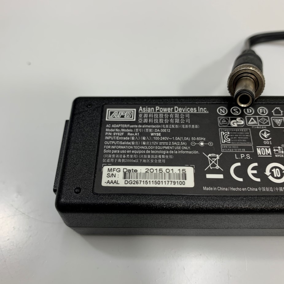 Adapter 12V 2.5A 30W Asian Power Devices APD DA-30E12 Connector Size 5.5mm x 2.5mm Screw Locking