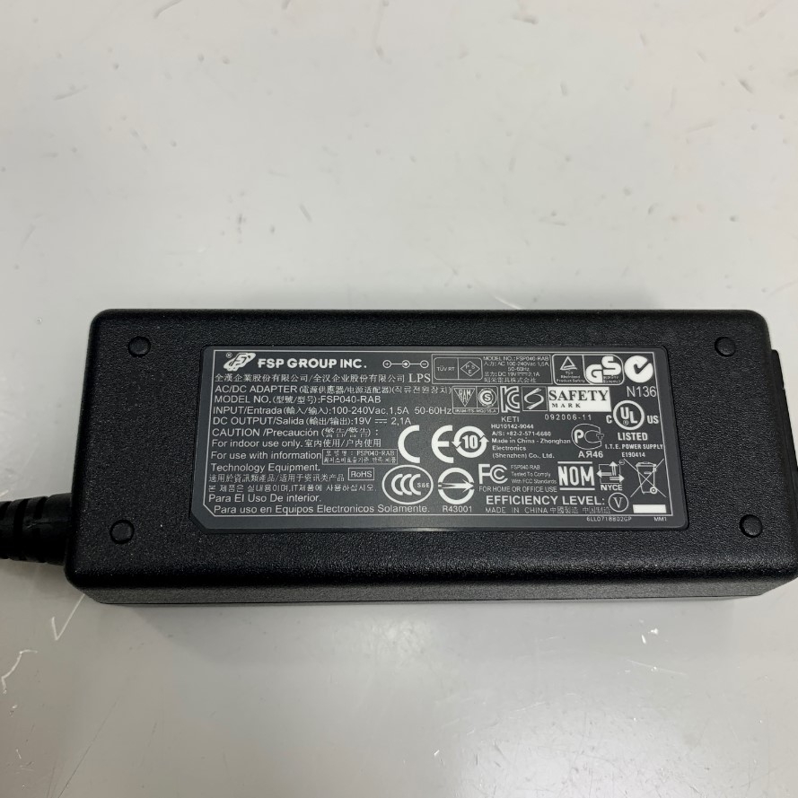 Adapter 19V 2.1A 40W FSP Group Inc FSP FSP040-RAB Connector Tip Size 5.5mm x 2.1mm