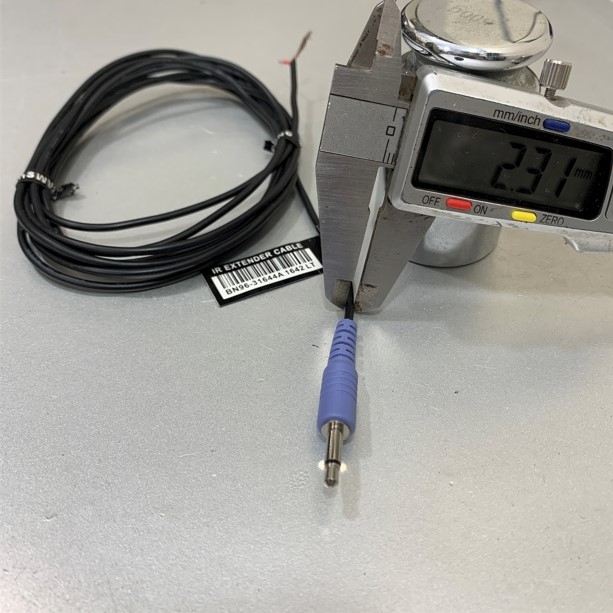 Dây Cáp Hàn Và Đấu Mạch Điều Khiển Samsung 3.5mm 2 Pole Male to 2 Core OD 2.3mm Black Length 2.5M