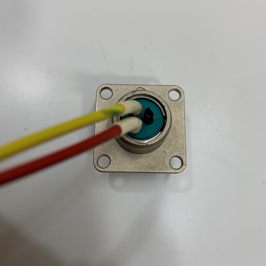 Jack JAE SRCN2A13-3S Circular Connector 3 Pin Female