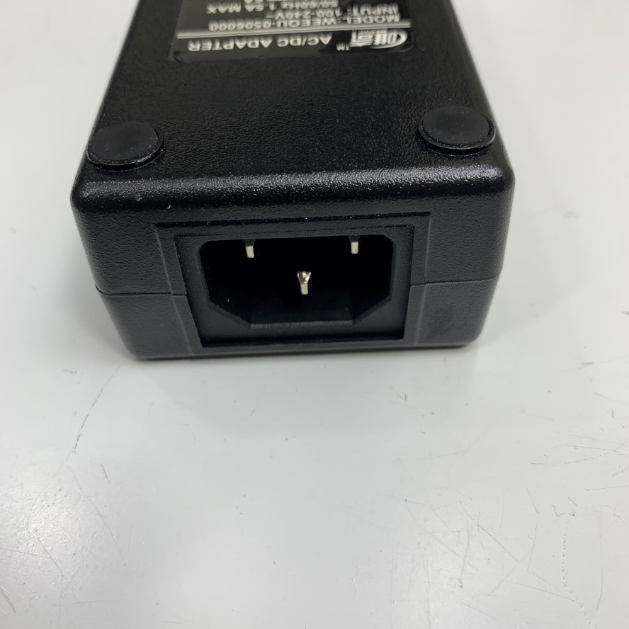 Adapter 5V 6A WEEQU-0506000 Connector Size 5.5mm x 2.5mm