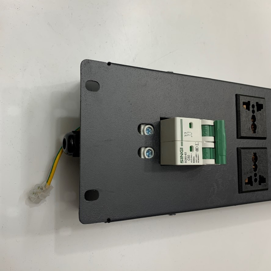 Thanh Nguồn PDU Rack Mount 19 inch 2U Universal 12 Way UK Outlet Có Cầu Dao Aptomat Tự Động MCB SINGI Công Suất Max 20A For Rackmount Power Supply PC Industrial