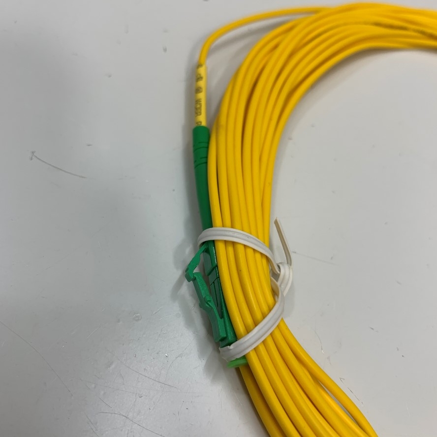 Dây Nhẩy Quang 1Gb 10M (30ft)  LC UPC to LC UPC Simplex Singlemode PVC Yellow 9/125μm 2.0mm Fiber Optic Patch Cable