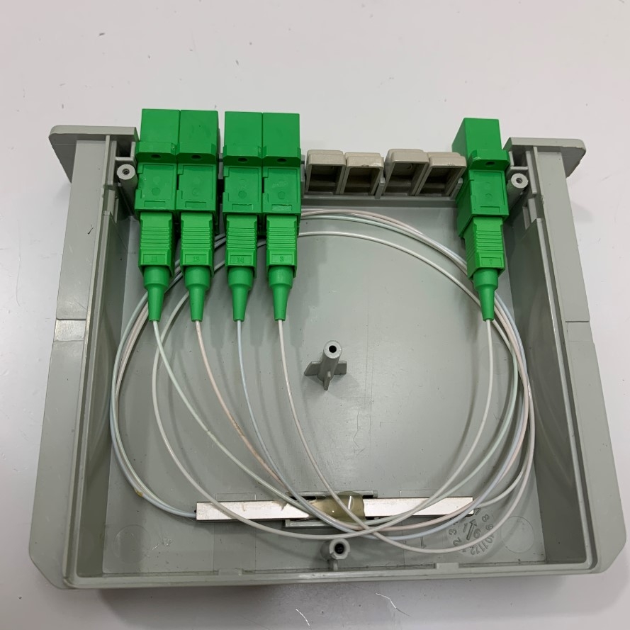 Bộ Chia Quang PLC Splitter 1X4 SC UPC Fiber Optical P-1004-P-SC/APC-04-04 Cassette Card Insertion FTTH ABS PLC Planar Waveguide Type