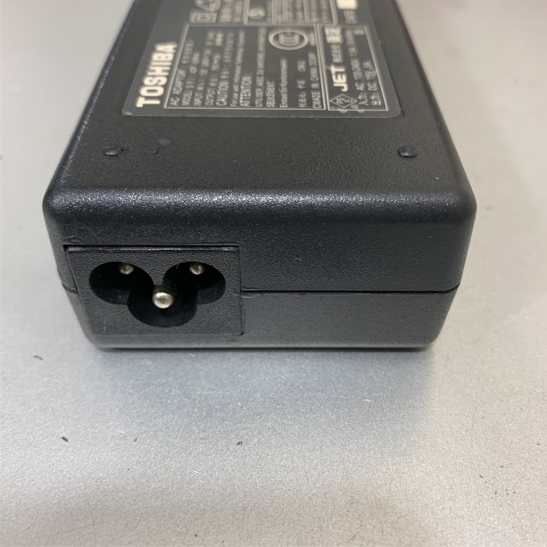 Adapter 15V 5A TOSHIBA ADP-60RHA OEM Connector Size 5.5mm x 2.5mm