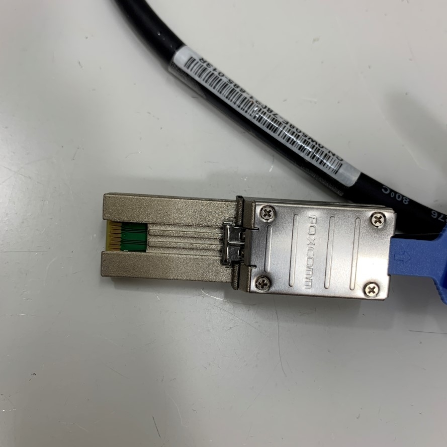 Cáp Dell Part 0W508F Dài 0.6M 3ft Mini SAS SFF-8088 to Mini SAS SFF-8088 Cable FOXCONN Data Server Raid