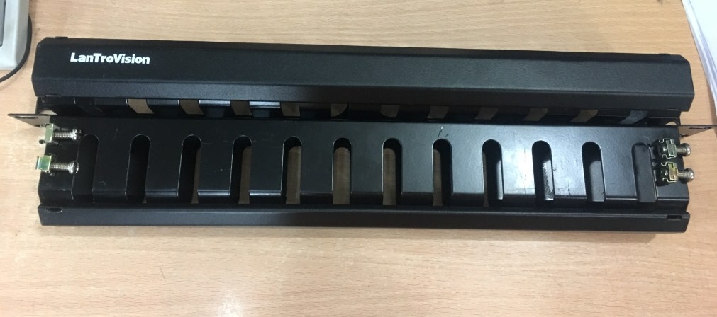 Thanh Quản Lý Cáp Ngang Cho tủ Rack LanTroVision Cable Management Rack 1U 12 Slot 24 Port Cabinet