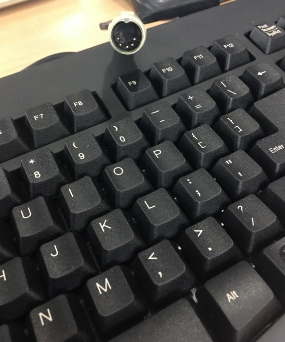 Bàn Phím Máy Nội Soi Tiêu Hoá Dạ Dày Đại Trang Olympus CV - 100 & CV - 200 Keyboard Chính Hãng Microsoft ACK-260 AT Keyboard PS/2 Din 5 Pin Male