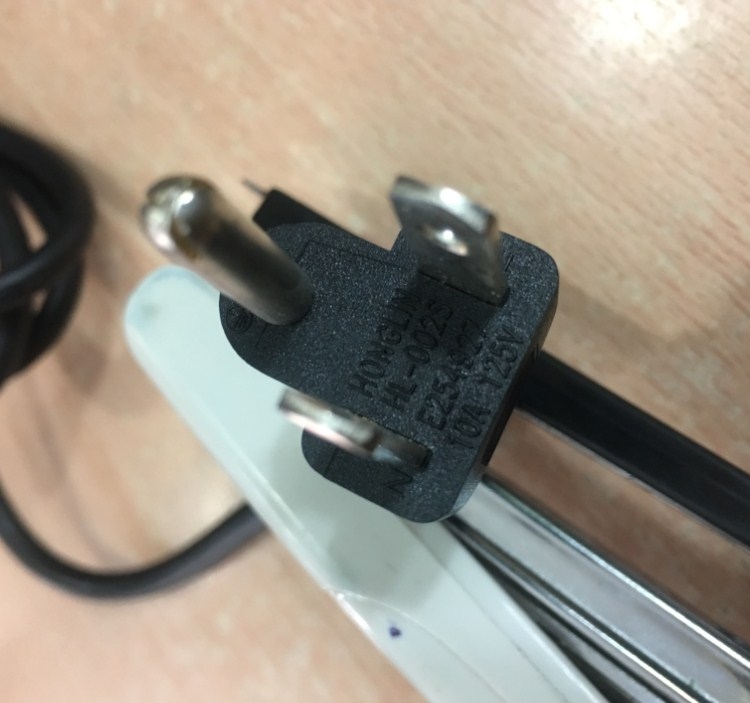 Dây Nguồn HONGLIN HL-002S HL-004 NEMA 5-15P to C13 AC Power Cord 10A 125V 3X0.824mm² 18AWG Length 1.8M