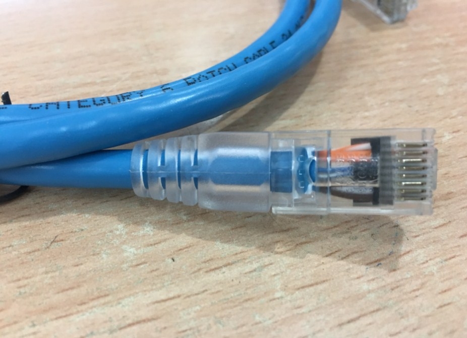 Dây Nhẩy COMMSCOPE AMP Cat6 RJ45 UTP Patch Cord Straight-Through Cable 1859247-5 PVC Jacketed Blue Length 2.1M