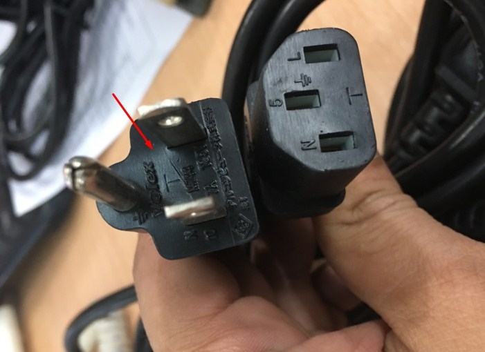 Dây Nguồn Volex M744 V1625 NEMA 5-15P to C13 AC Power Cord 7A 125V 3x0.75mm 18AWG Length 1.8M