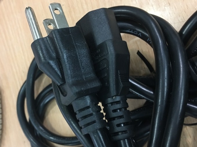 Dây Nguồn Volex M744 V1625 NEMA 5-15P to C13 AC Power Cord 7A 125V 3x0.75mm 18AWG Length 1.8M