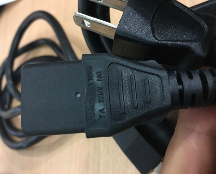 Dây Nguồn Volex M744 V1625 NEMA 5-15P to C13 AC Power Cord 7A 125V 3x0.75mm 18AWG Length 1.8M