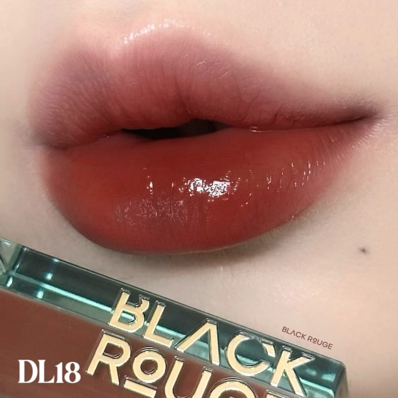 DL18 - Black Rouge Double Layer Over Velvet